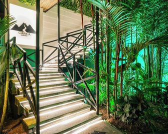 Hotel Boutique Casa Del Rio - La Fortuna - Escaleras