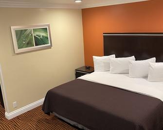 Convention Center Inn & Suites - San Jose - Bedroom