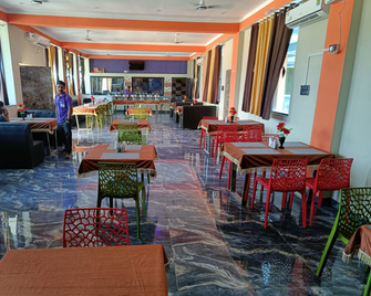 Hotel River View Resort - Daltonganj - Restaurant