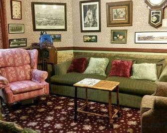 Geiger Victorian Bed and Breakfast - טאקומה - טרקלין