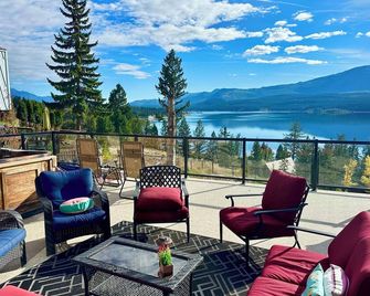 Spectacular Lake View Home, Private Hot Tub, 7 Bdrm, 5 Bath - Windermere - Balcony