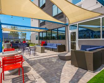 Tru By Hilton Destin - דסטין - פטיו