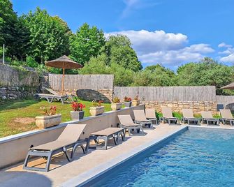 Amazing Apartment In Vallon Pont Darc - Vallon-Pont-d'Arc - Pool