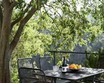 Villa Dol - Postira - Hol