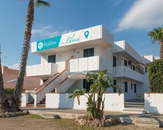 Blu Side Hotel & Residence - Torre San Giovanni - Gebäude