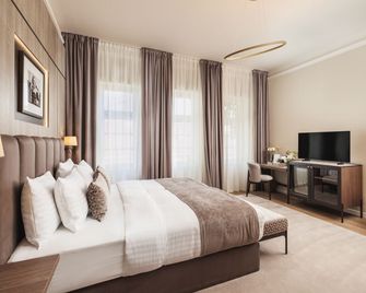 Anna Grand Hotel - באלאטונפורד - חדר שינה