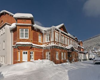 Hotel Snezka - Špindlerův Mlýn - Gebäude