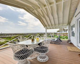 Oceanfront Amelia Island Cottage Deck and Boardwalk - Fernandina Beach - Μπαλκόνι