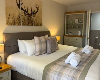 De Courceys Manor Suites & Cottages - Cardiff