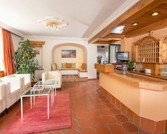 Hotel Dachstein - Filzmoos - Receptionist