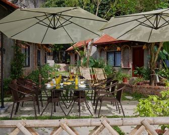 Tam Coc Lakeside Homestay - Ninh Binh - Patio