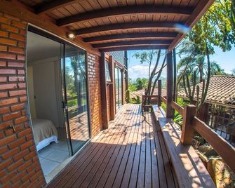 Pousada Rosa - Praia do Rosa - מרפסת