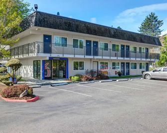 Motel 6-Issaquah, Wa - Seattle - East - Issaquah - Building