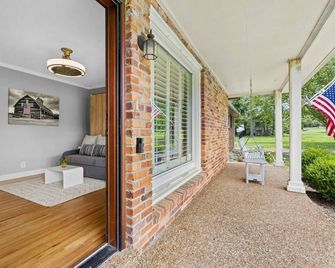 The Sunset Grove of Franklin, TN - Franklin - Patio