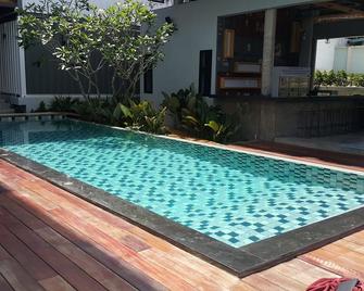 Us hostel samui - Ko Samui - Svømmebasseng