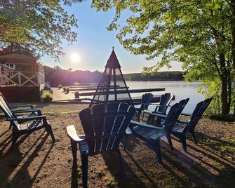 Bonnie View Inn - Haliburton - Patio