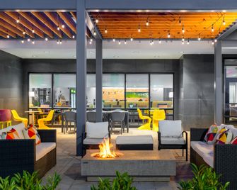 Home2 Suites by Hilton Fredericksburg South Spotsylvania - Fredericksburg - Building