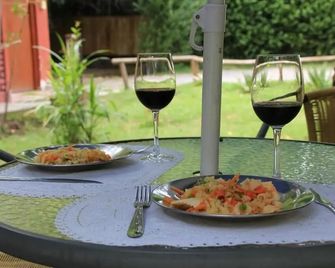 Hotel San Esteban - San Esteban - Food