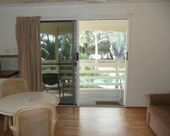Beachside Holiday Units - Bowen - Wohnzimmer