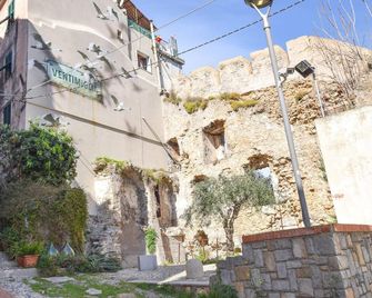 Beach Front Apartment In Ventimiglia - Ventimiglia - Vista esterna