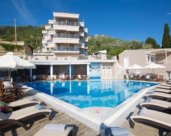 Adriatica Hotel - Nikiana - Bazén