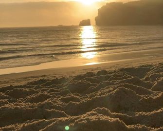 Weaa Hotel - Nazaré - Strand