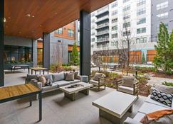 WhyHotel by Placemakr Columbia - Columbia - Patio