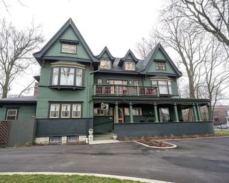 石湯旅館 - 印第安那波里 - 印第安納波利斯 - 建築