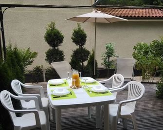 T2 with terrace near the spa - Digne-les-Bains - Patio