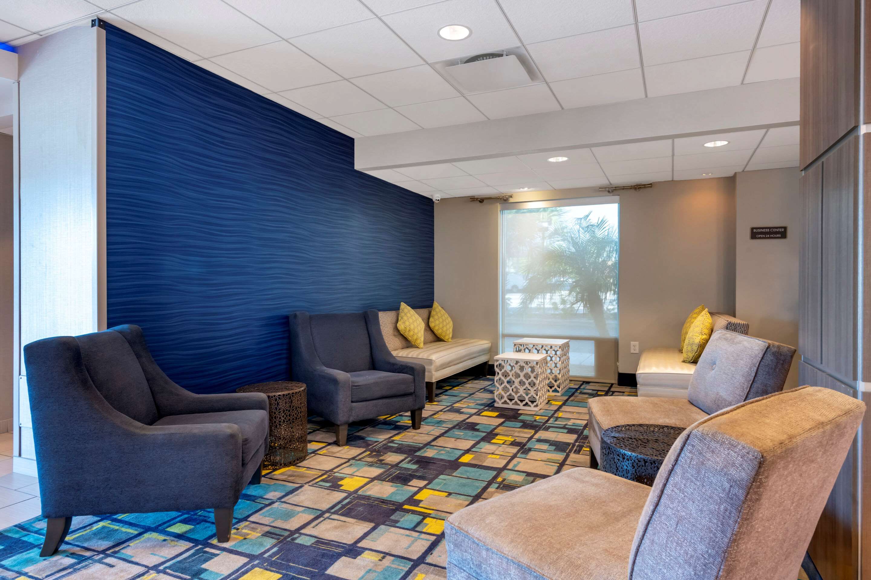 Comfort Inn and Suites Melbourne-Viera - מלבורן - טרקלין