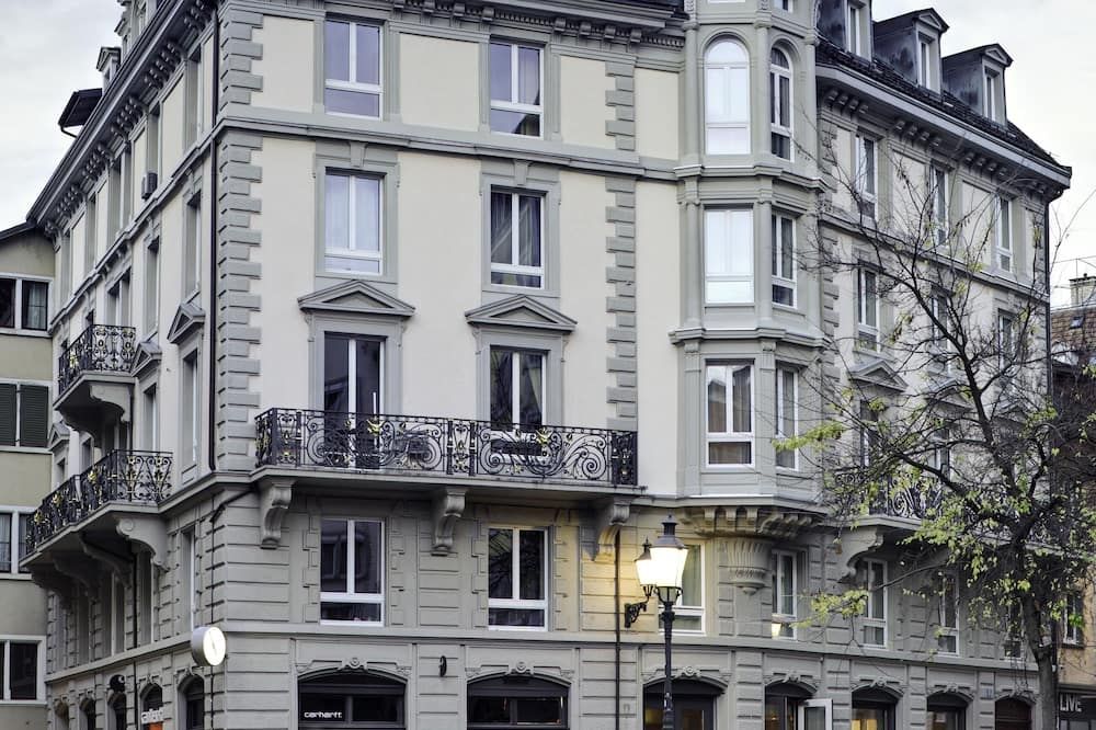 بلاتسهيرش زيوريخ - داون تاون بوتيك هوتل آند سوشي لونج