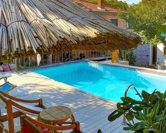 Attalos Suites Hotel - Bergama - Pool