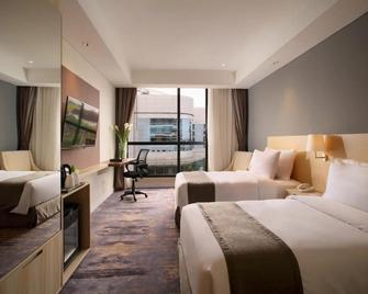 Hotel Grandhika Pemuda - Semarang - Bedroom
