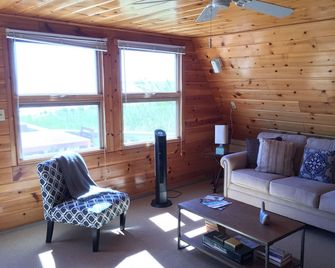 Cozy Cottage On Lake Michigan Shore, Newly Renovated, Flat & few Steps To Beach - Silver Lake - Sala de estar