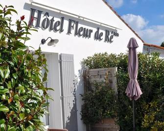 Fleur de Ré - Loix - Building