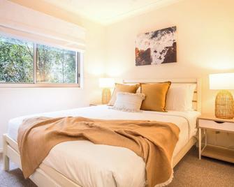 Spacious Apartment, Walk To Kings Beach - Caloundra - Bedroom