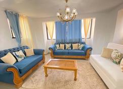 8 Adorable Y Comfortable Apt Para Su Disfrute - Santiago de los Caballeros - Living room