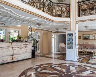 Dawn Park Deluxe - Sunny Beach - Aula