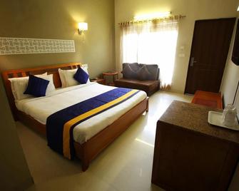 Hotel Krishna - Jūnāgadh - Bedroom