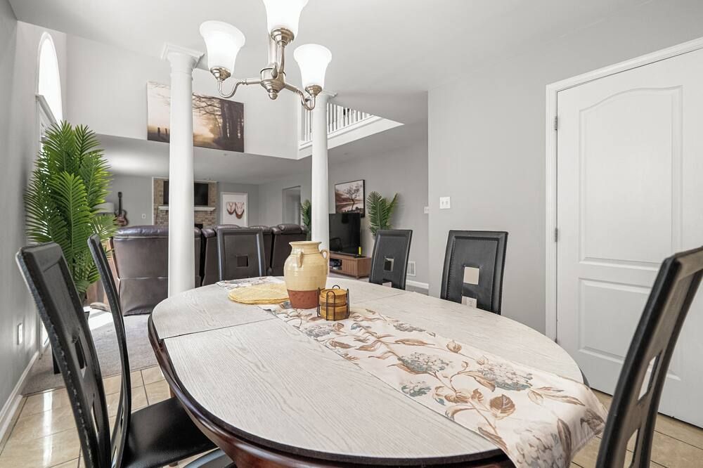 Spacious 5-bedroom house with AC, fitness room in charming Accokeek