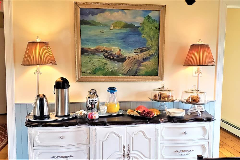 Elmere House Bed & Breakfast - וולס