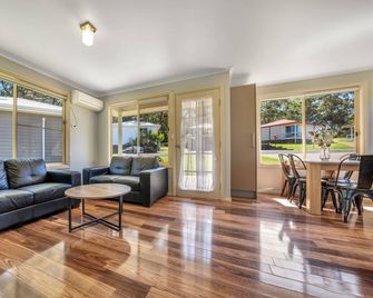Ingenia Holidays Ulladulla - Ulladulla - Living room