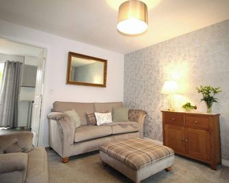 2 Bed House - Large Garden - Pet Friendly - Ashington - Sala de estar