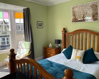 Bryncelyn Guesthouse - Llanwrtyd Wells - Bedroom