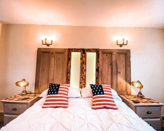 The Bridge at Riverside Suites - Bridgnorth - Bedroom