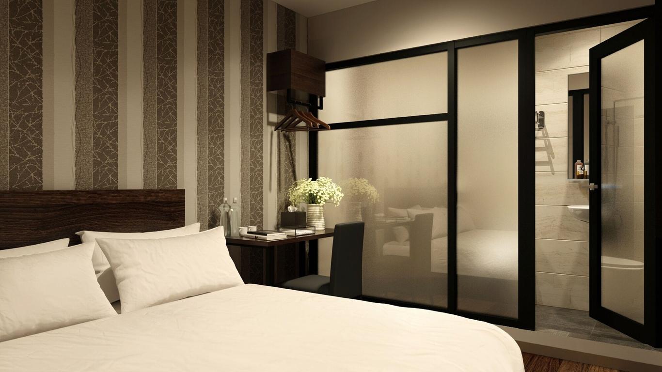 The Square Hotel