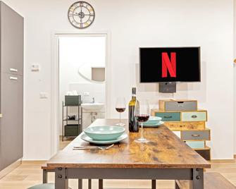 5 minuti dal porto CityAndSea - Livorno - Comedor