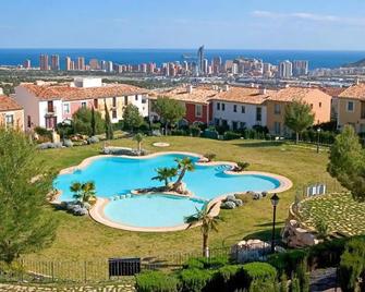 Sierra Cortina Resort - Benidorm - Svømmebasseng