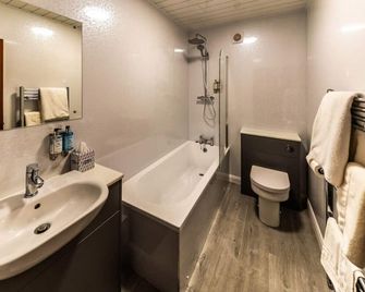 The Boars Head Hotel - Burton upon Trent - Baño