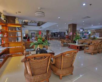 Hotel Essencia - Dumaguete City - Recepción